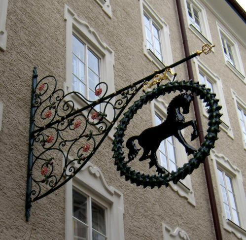 Hotel Schwarzes Roessl Salzbourg Extérieur photo