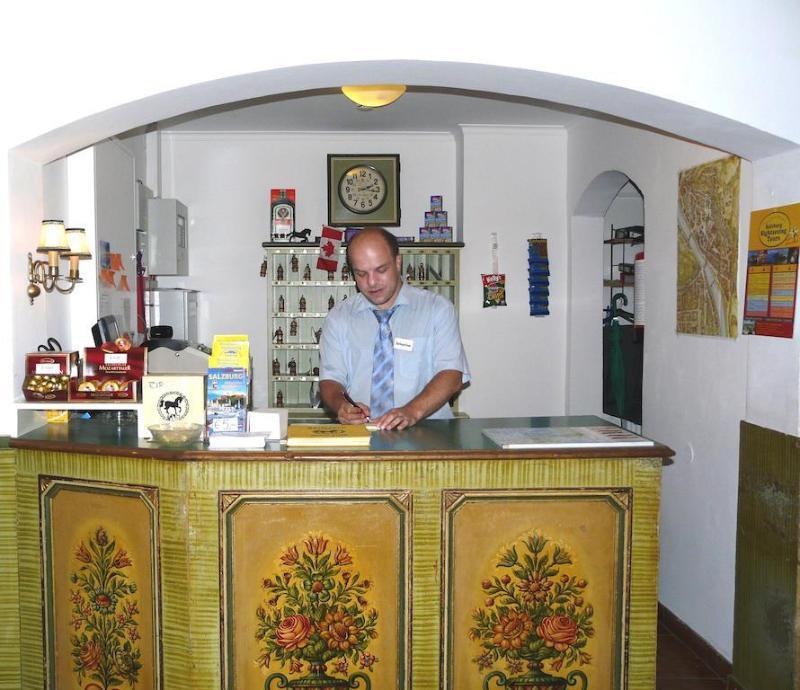 Hotel Schwarzes Roessl Salzbourg Extérieur photo