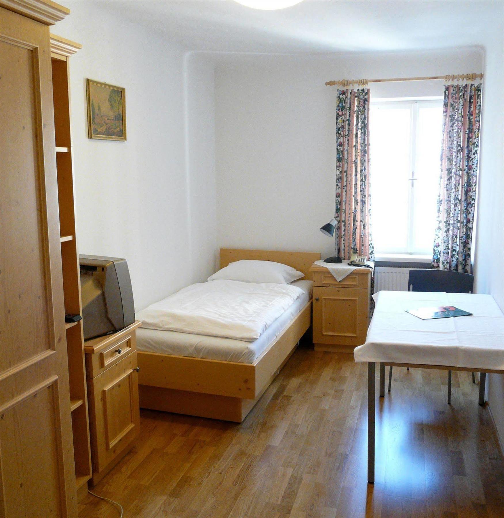 Hotel Schwarzes Roessl Salzbourg Extérieur photo
