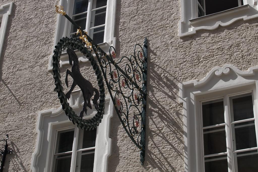 Hotel Schwarzes Roessl Salzbourg Extérieur photo